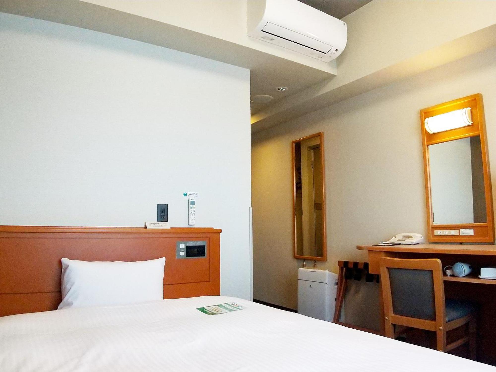 Hotel Route-Inn Niigata Kencho-Minami Exterior photo
